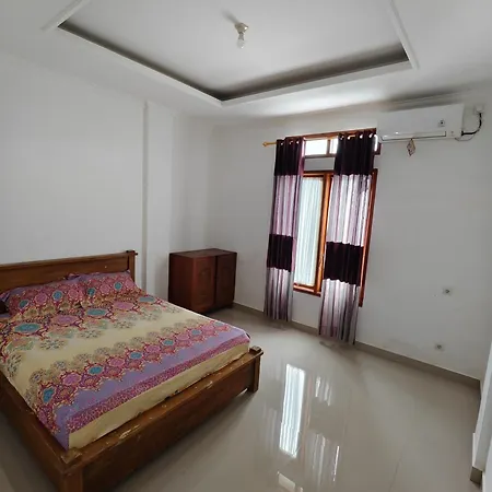 Ike'S Homestay Kuta  Exterior photo